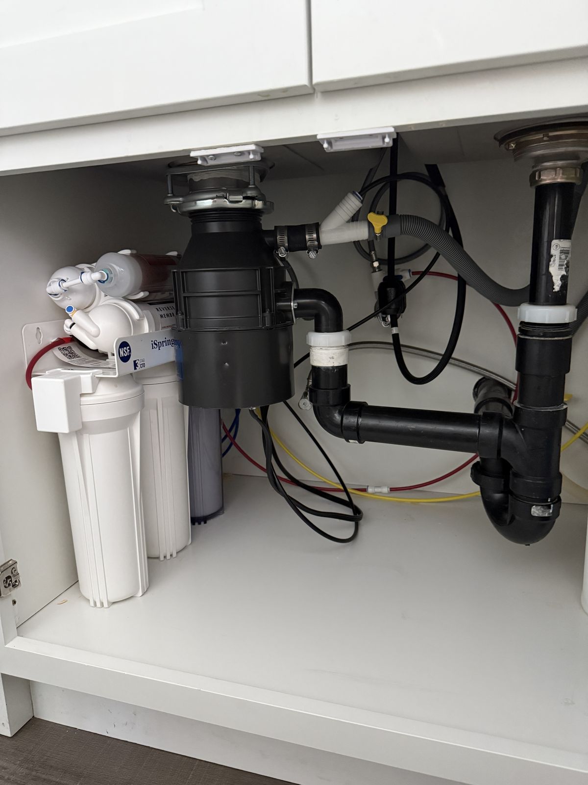 Garbage disposal unit