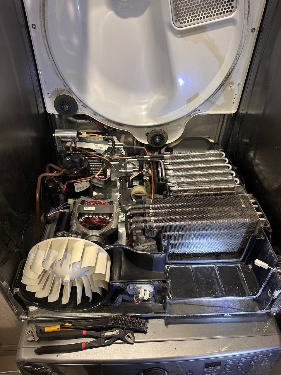 HEAT PUMP & VENTLESS DRYERS